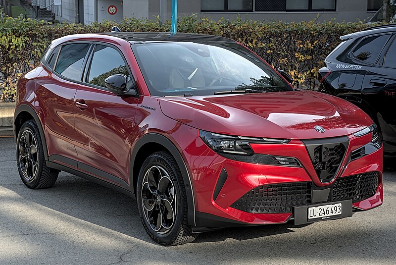 Alfa Romeo Junior Elettrica 54 kWh