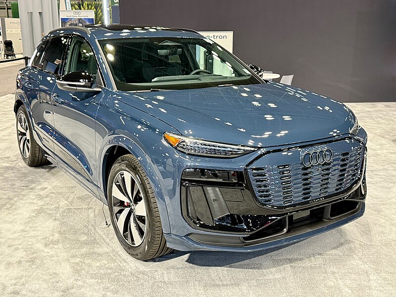 Audi Q6L Sportback e-tron quattro