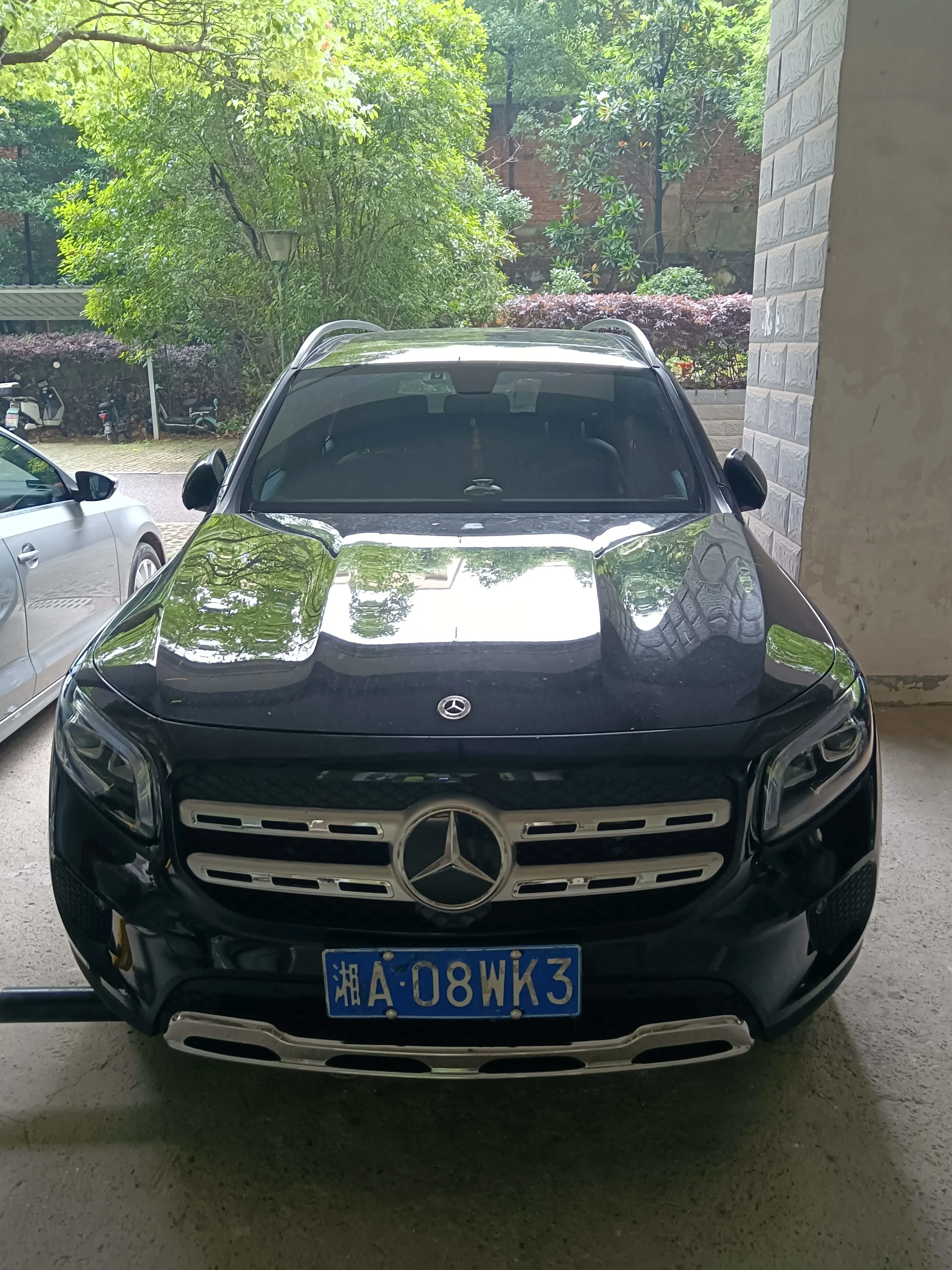 Mercedes-Benz GLB 250+