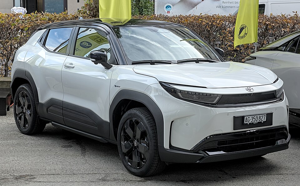 Toyota Urban Cruiser 61.1 kWh FWD